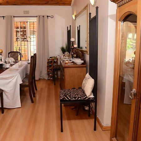 Simonsberg Guest House Стелленбос Экстерьер фото