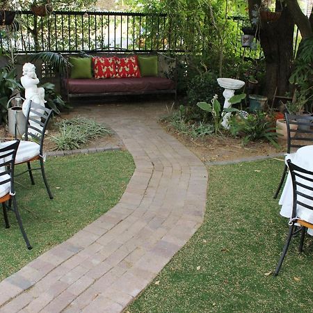 Simonsberg Guest House Стелленбос Экстерьер фото